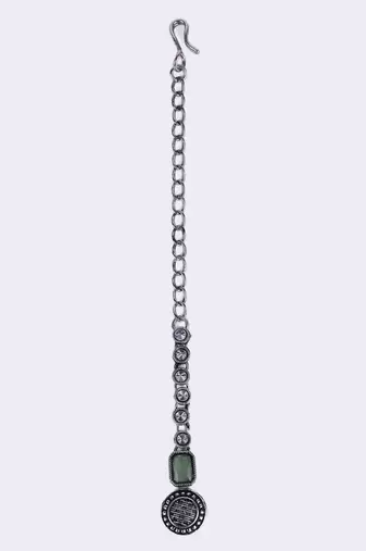 silver alloy maang tikka with round shape design