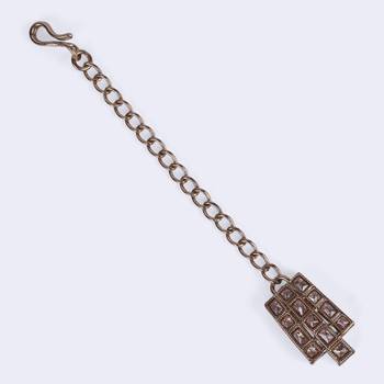 Good-looking sqaure shape gold plated maang tikka for women and girls 5