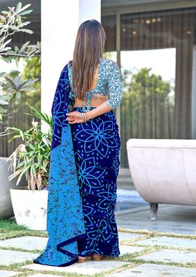 Blue printed cotton saree with blouse piece 2