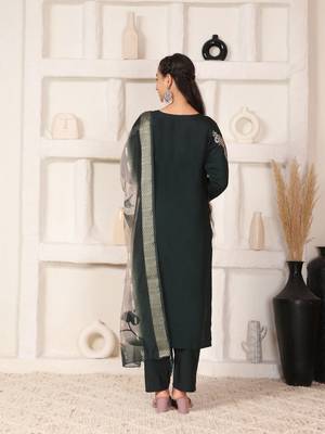 bottle green chanderi ensemble with jacquard dupatta 8
