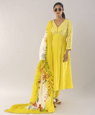 Yellow embroidered viscose kurta set 1