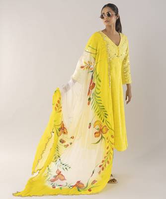 Yellow embroidered viscose kurta set 2