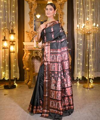 Black  handwoven swarnachari silk blend saree with exquisite zari minakari work in dual color 2