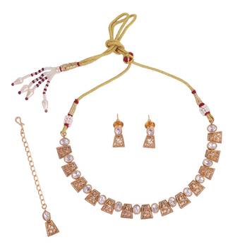 Elegant rajwadi gold plated choker necklace set with maangtikka for women and girls 1