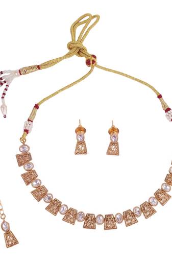 Elegant rajwadi gold plated choker necklace set with maangtikka for women and girls