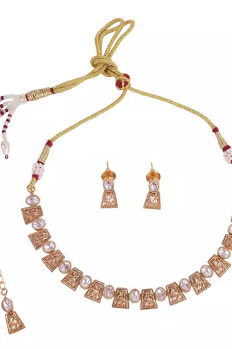 Elegant rajwadi gold plated choker necklace set with maangtikka for women and girls