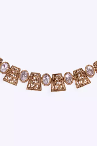 Elegant rajwadi gold plated choker necklace set with maangtikka for women and girls