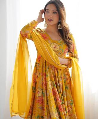 Yellow floral print pure romansilk chanderi stitched kediya kurta with palazzo pants & dupatta 6