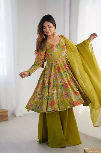Mahendi floral print pure romansilk chanderi stitched kediya kurta with palazzo pants & dupatta