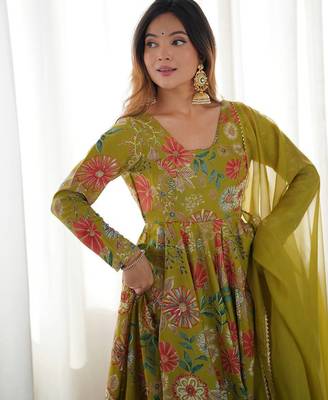 Mahendi floral print pure romansilk chanderi stitched kediya kurta with palazzo pants & dupatta 6