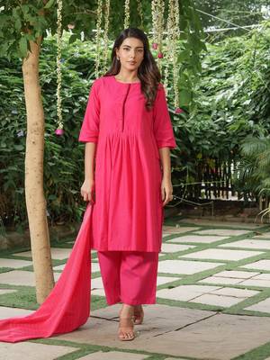 Plain dark pink cotton kurta set with striped dupatta -set of 3 3