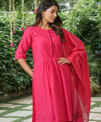 Plain dark pink cotton kurta set with striped dupatta -set of 3 4