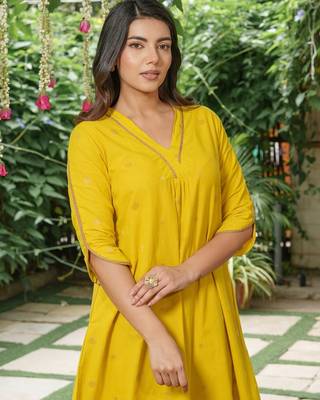 Yellow zari buti kurta ,cotton plain palazzos set -set of 2 3
