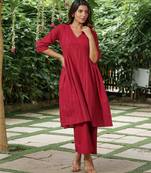 Red zari striped kurta with plain palazzos set-set of 2