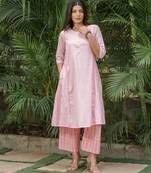 Light pink cotton kurta with checkered palazzos set-set of 2
