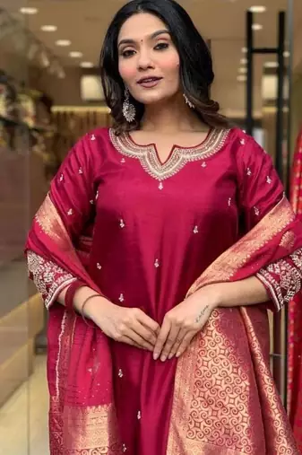 Beautiful Embroidery Viscose Chanderi Straight Kurta Pant with Dupatta Set