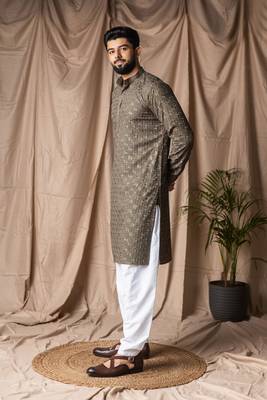Mehandi green color beautiful thread embroidery work rayon fabric ceremonial men's kurta payjama 4