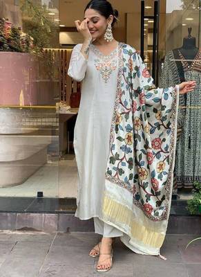 Women's  Embroidery Viscose Chanderi Straight Kurta Pant with Dupatta Set 1