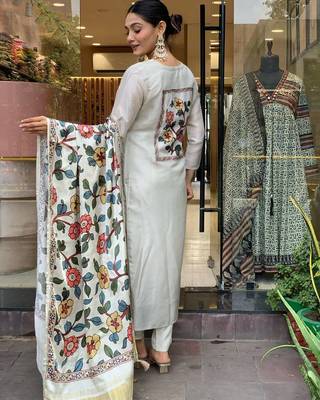 Women's  Embroidery Viscose Chanderi Straight Kurta Pant with Dupatta Set 3