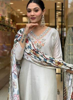 Women's  Embroidery Viscose Chanderi Straight Kurta Pant with Dupatta Set 5