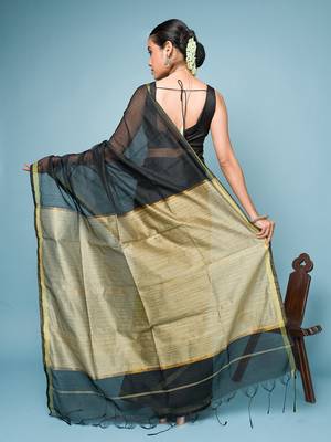 Black Blended Cotton Saree With Golden Border 5
