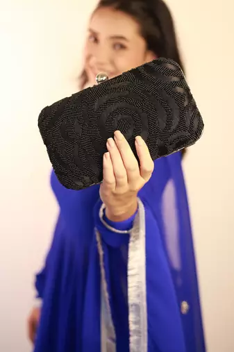 Osty zuri - handcrafted elegance in every thread-black