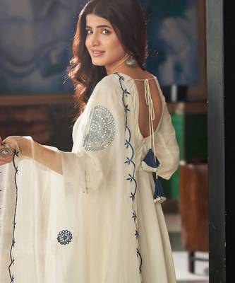 Women's  Embroidery Vichitra Silk Flared Kurta Pant with Dupatta Set 2