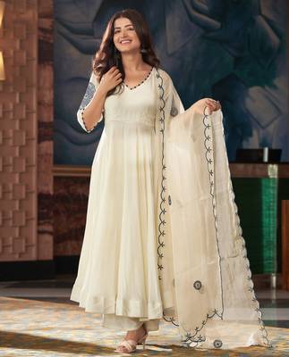 Women's  Embroidery Vichitra Silk Flared Kurta Pant with Dupatta Set 3