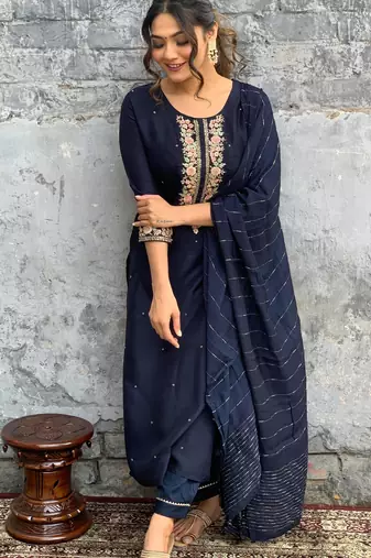 Women's Gorgeous Embroidery Viscose Chanderi Fabric Stright Kurta Pant with Dupatta Set
