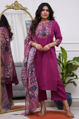 Women's Gorgeous Printed Rayon Fabric Stright Kurta Pant with Dupatta Set