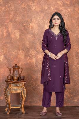 Deep wine roman silk embroidered kurta with pant & chanderi dupatta set 1