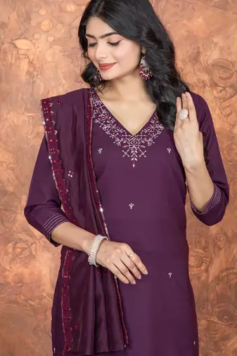 Deep wine roman silk embroidered kurta with pant & chanderi dupatta set
