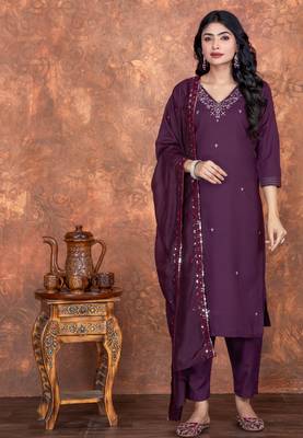 Deep wine roman silk embroidered kurta with pant & chanderi dupatta set 3