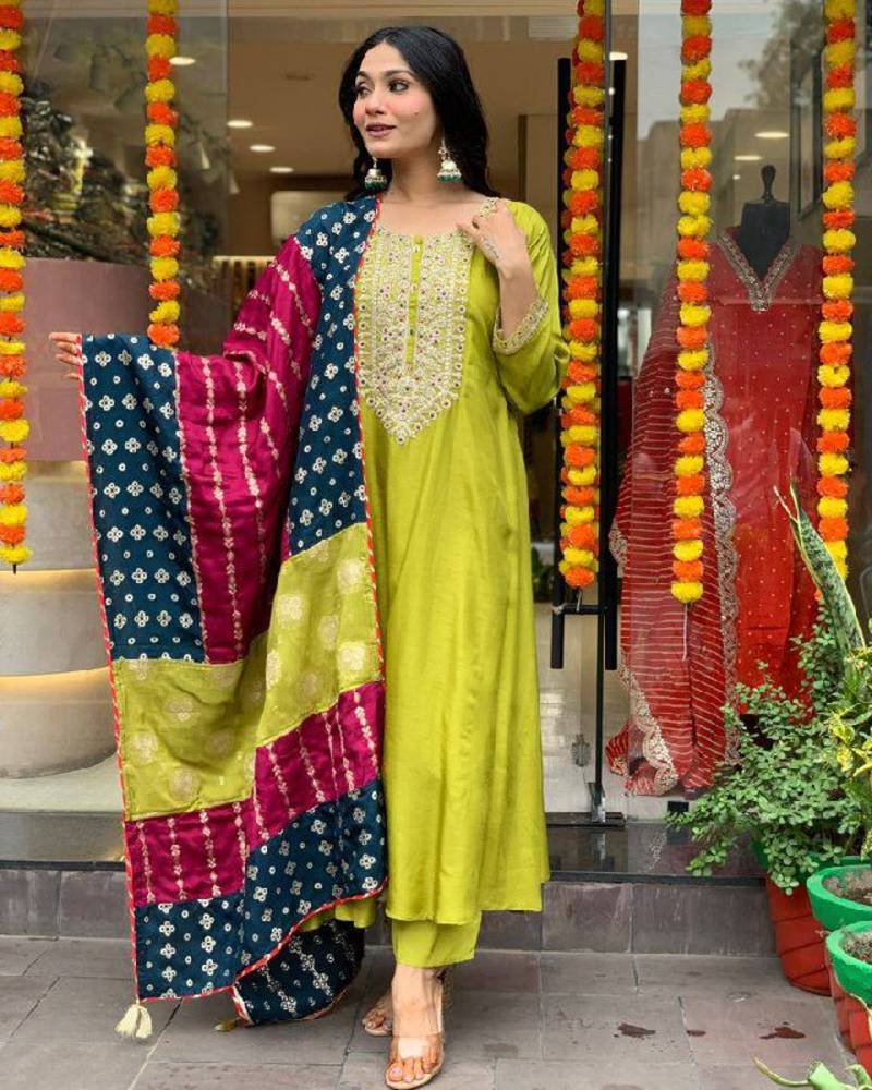 Women's Gorgeous Embroidery Viscose Chanderi Fabric Stright Kurta Pant with Dupatta Set
