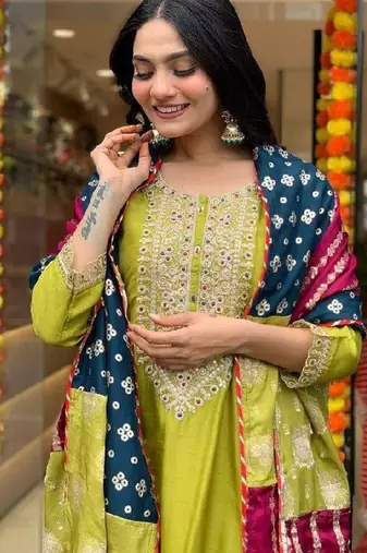 Women's  Embroidery Viscose Chanderi Stright Kurta Pant with Dupatta Set