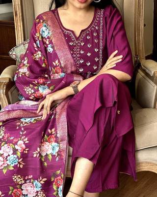 Women's  Embroidery Rayon Stright Kurta Pant with Dupatta Set 2