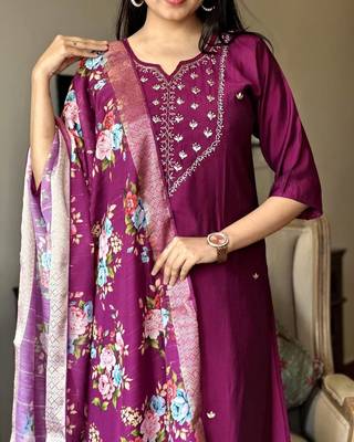 Women's  Embroidery Rayon Stright Kurta Pant with Dupatta Set 3