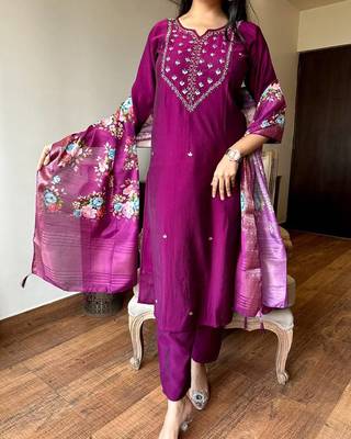 Women's  Embroidery Rayon Stright Kurta Pant with Dupatta Set 5