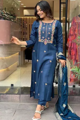 Women's Gorgeous Embroidery Viscose Rayon Fabric Stright Kurta Pant with Dupatta Set