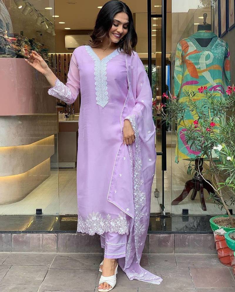 Women's Gorgeous Embroidery Georgette Fabric Stright Kurta Pant with Dupatta Set