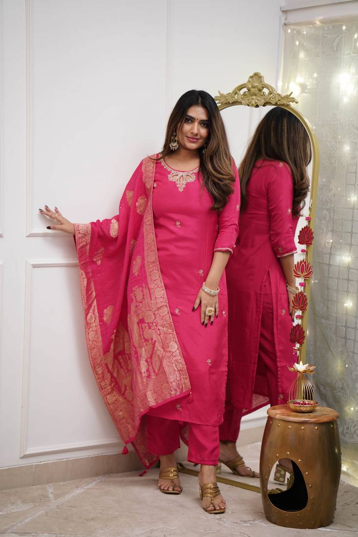 Women's Gorgeous Embroidery Viscose Chanderi Fabric Straight Kurta Pant with Dupatta Set