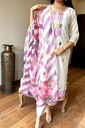 Women's Gorgeous Embroidery Viscose Chanderi Fabric Straight Kurta Pant with Dupatta Set
