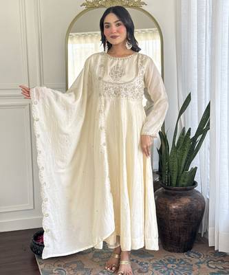 Women's  Embroidery Vichitra Silk Flared Kurta Pant with Dupatta Set 1