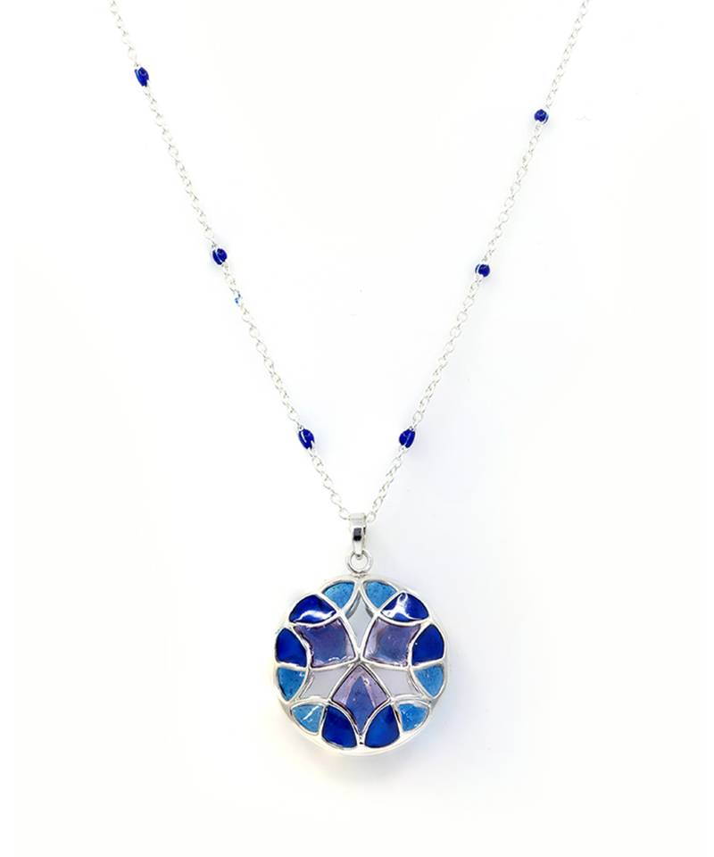 Blue stone pendant necklace in Sterling Silver