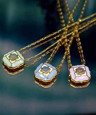 gold plated Green stone pendant necklace in sterling silver 3