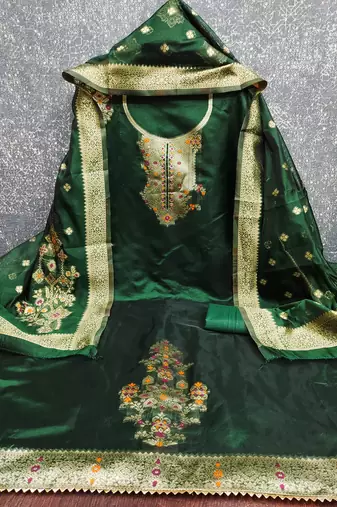 Women's green weaving & fancy border organza jacquard dress material