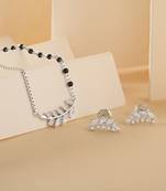 Beads and leaf necklace set