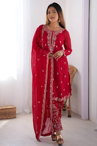 Designer kurta pent dupatta
