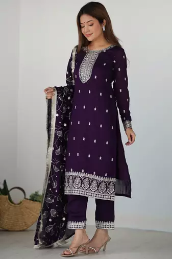 Designer kurta pent dupatta