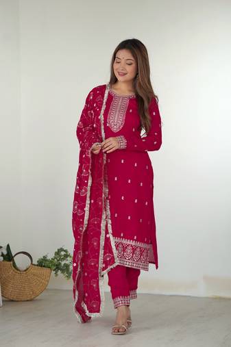 Designer kurta pent dupatta